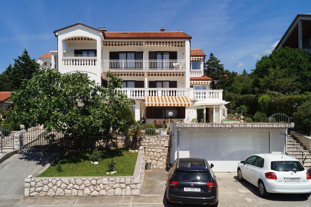 Apartments Lina Novi Vinodolski Kültér fotó