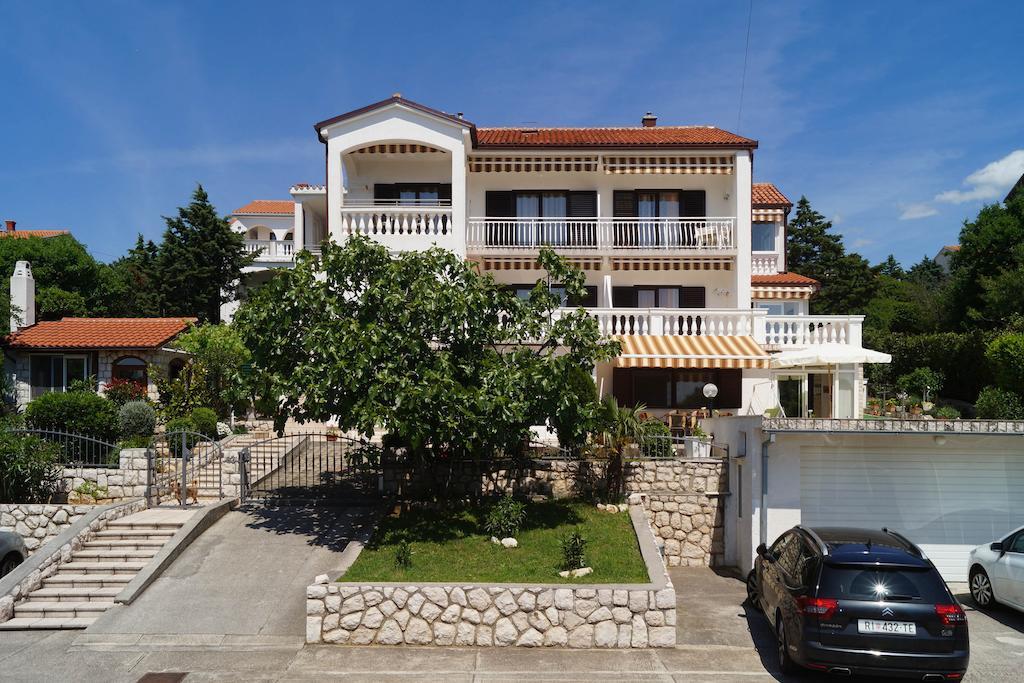 Apartments Lina Novi Vinodolski Kültér fotó